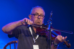 Aly Bain playing fiddle